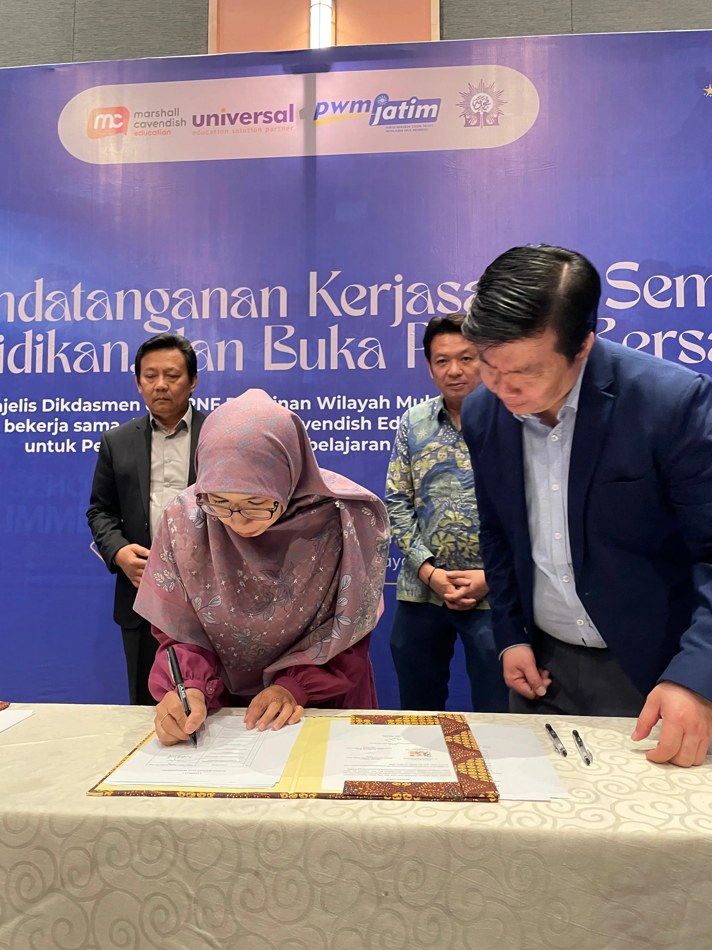 SD Muhammadiyah 1 Malang Ikuti Program Literasi Coding dan AI Bersama Marshall Cavendish Education Singapore